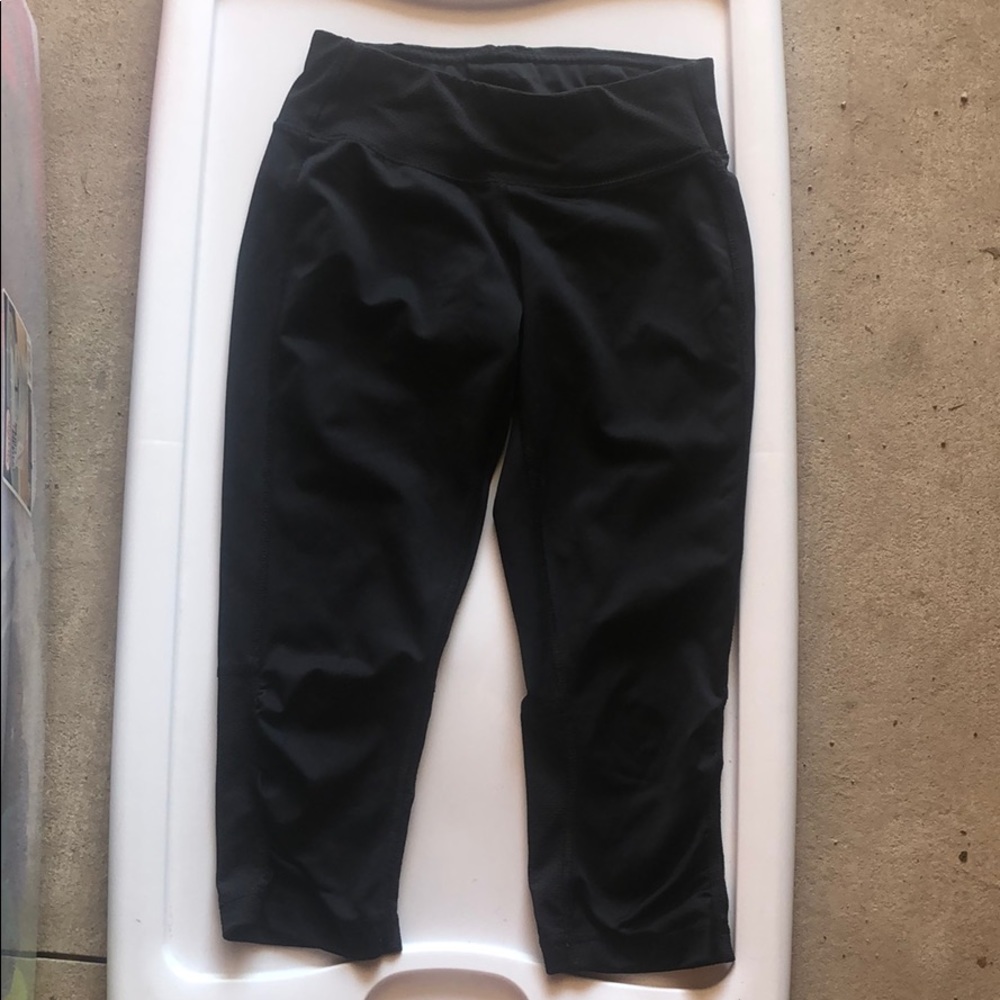 Athletic leggings